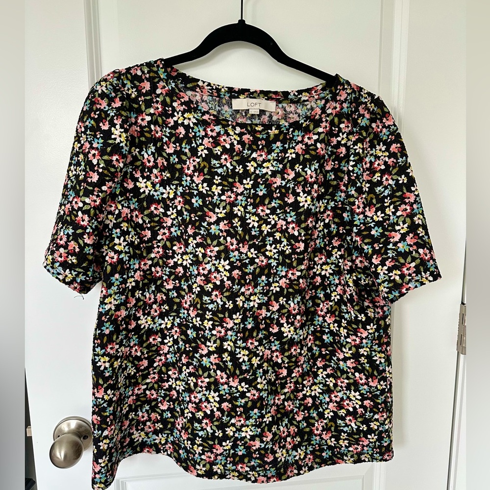 LOFT Floral Short Sleeve Top